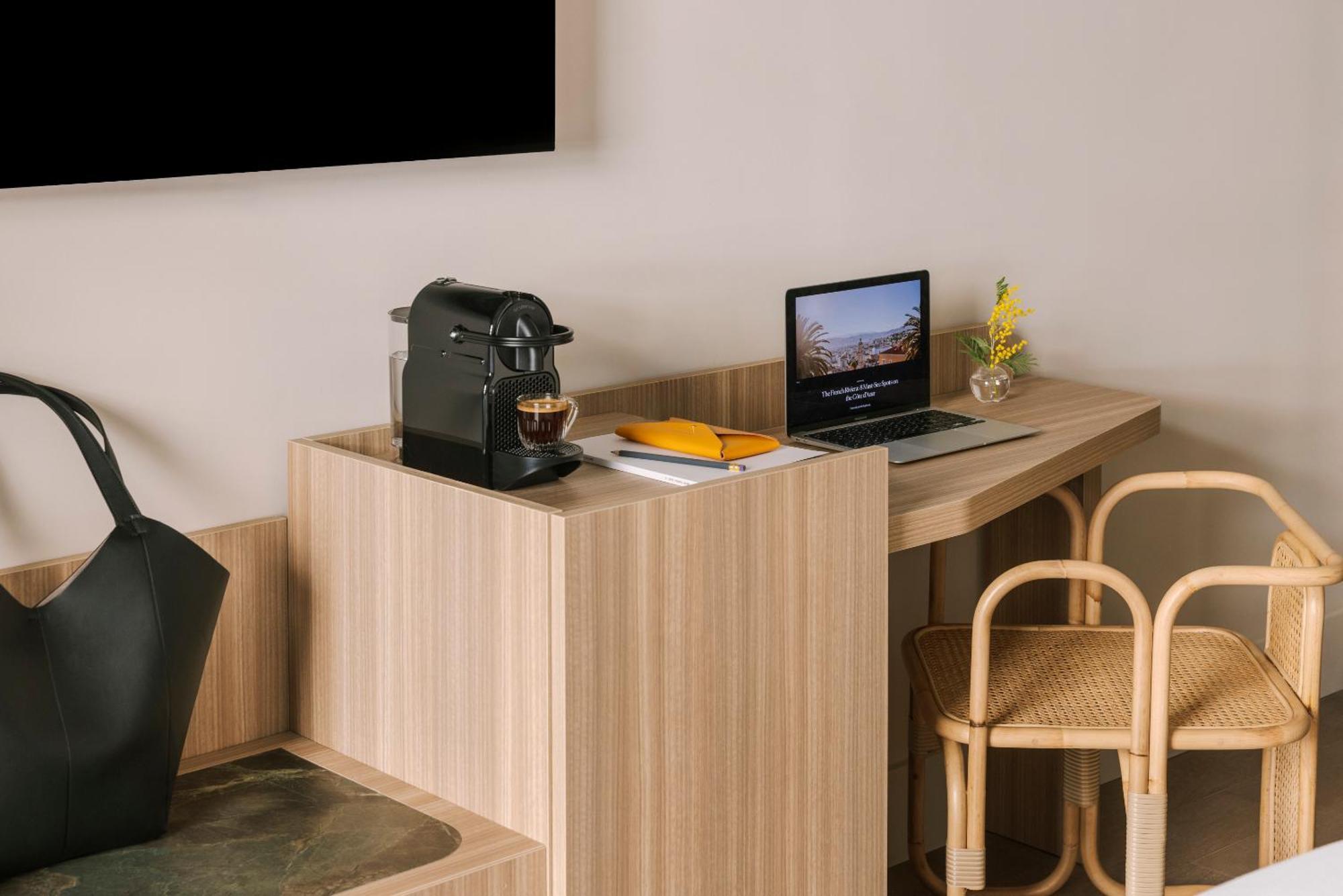 Yelo Mozart Powered By Sonder Hotel Nice Bilik gambar